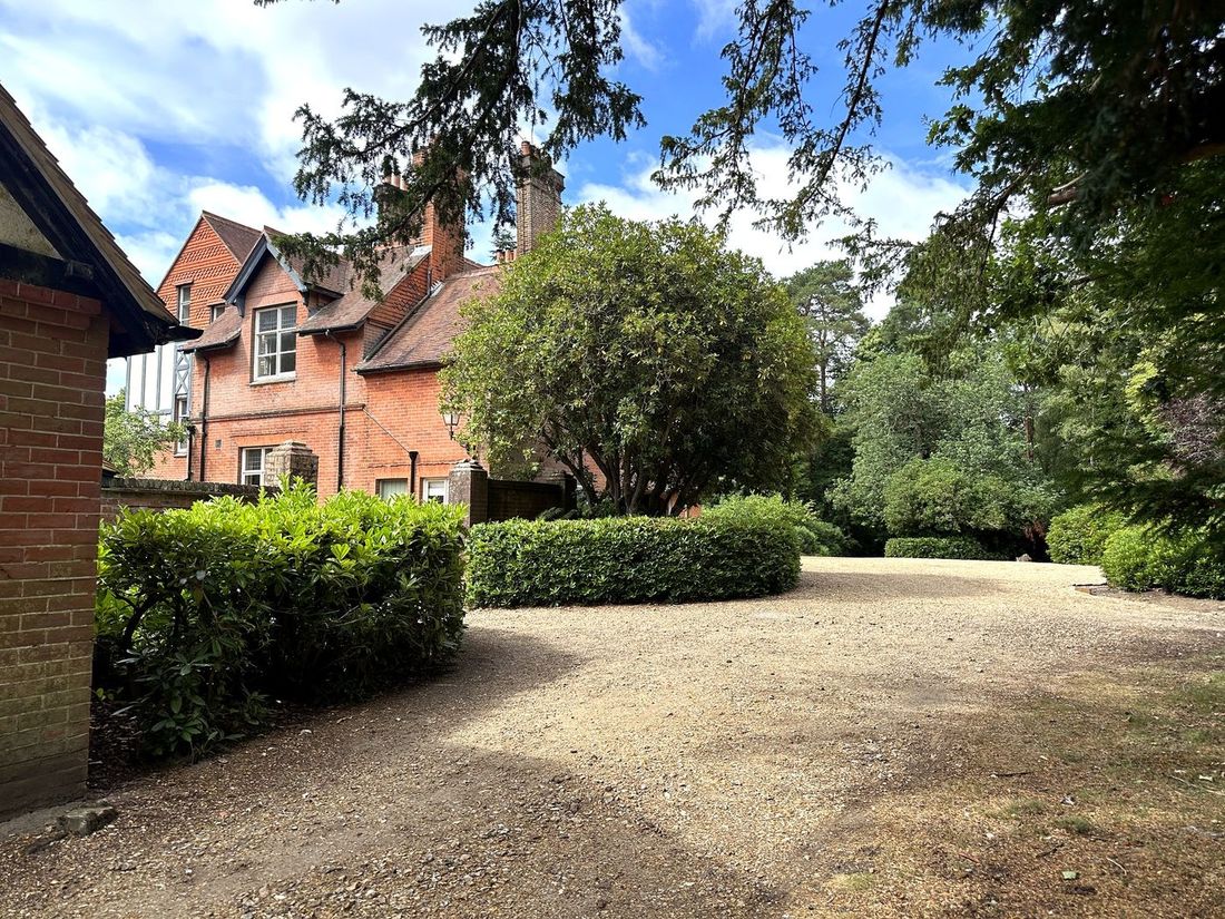 Victorian house and private drive